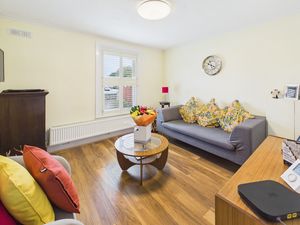 LOUNGE- click for photo gallery
